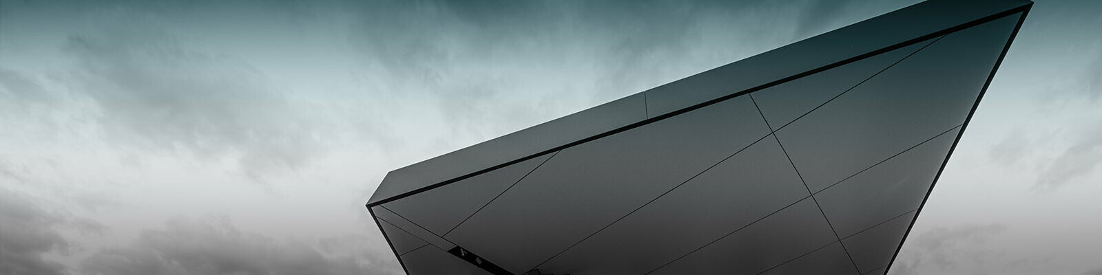 The Seethalerhütte at 2,470 metres above sea level at sunset, covered with PREFA FX.12 roof and façade panels