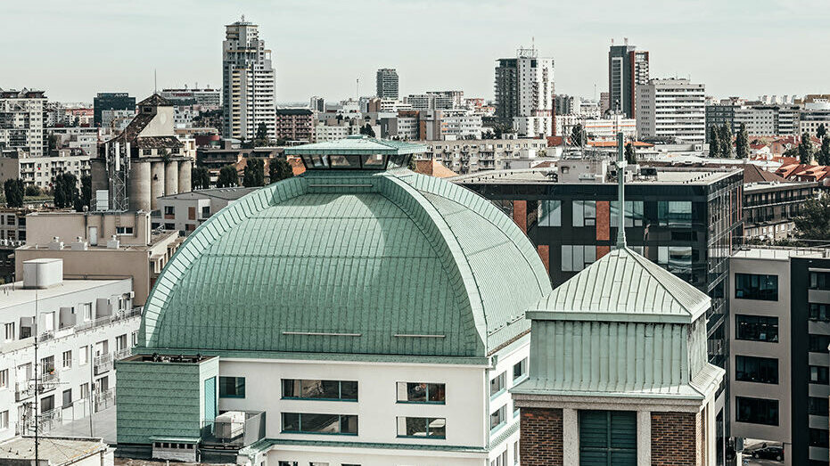 administrative building, Spilka Offices, PREFA cupola, Prefalz, P.10 patina green, monument protection, Blumentál, Bratislava, Slovakia