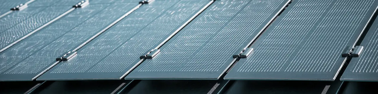 Detailed view of the installation of Prefalz solar panels on a roof in Meschede